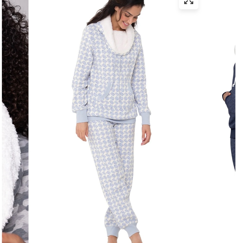 ๐ Pajamagram Chalet Shearling Rollneck Pajamas in Snow Day Shearling M - Picture 3 of 9